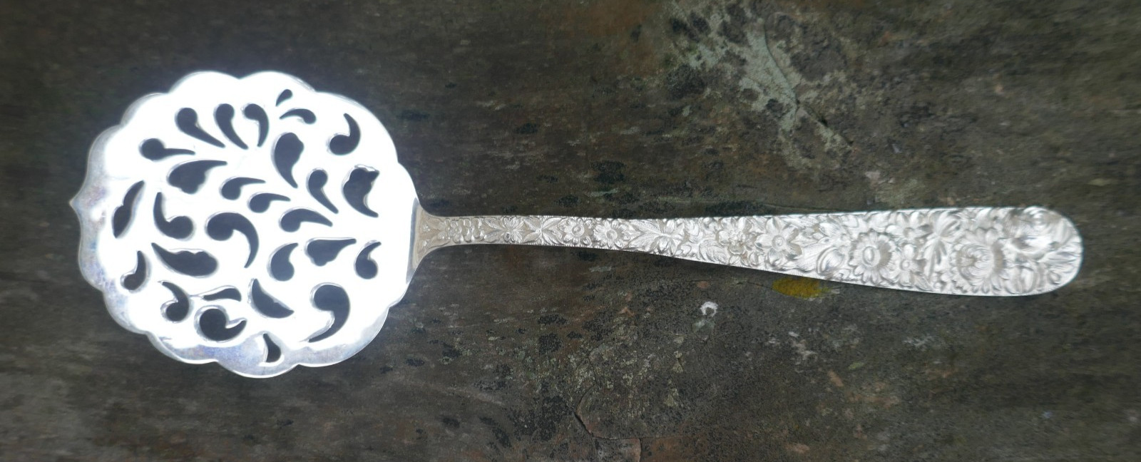 Vintage S. Kirk & Son Sterling Tomato Server In Repousse Pattern – 7 5/8″ Long