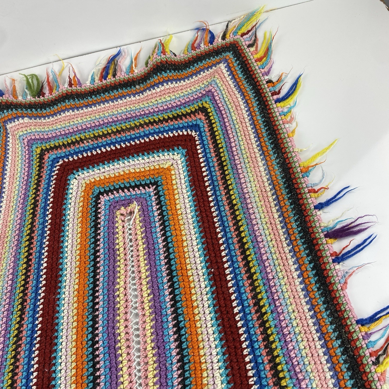 Vtg 60’s/70’s Handmade Continuous Braided Woven Scrap Rag Rug 48” x 27” Granny