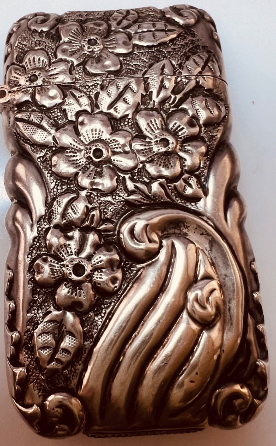 REPOUSSE FLOWERS STERLING VESTA CASE MATCH SAFE GORGEOUS LITTLE USE NICE
