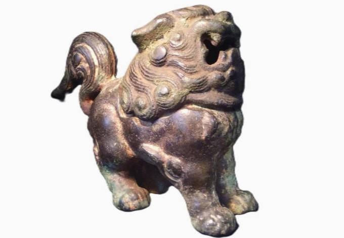 Japanese Antique Iron guardian lion incense burner from the early Edo period