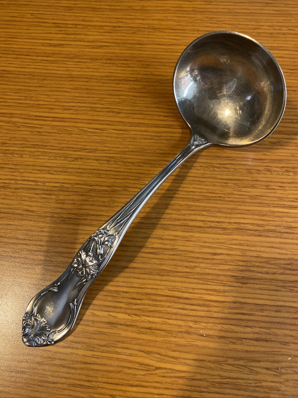 Simmons Hardware National Silver Carnation Gravy Ladle Circa 1910 Lovely