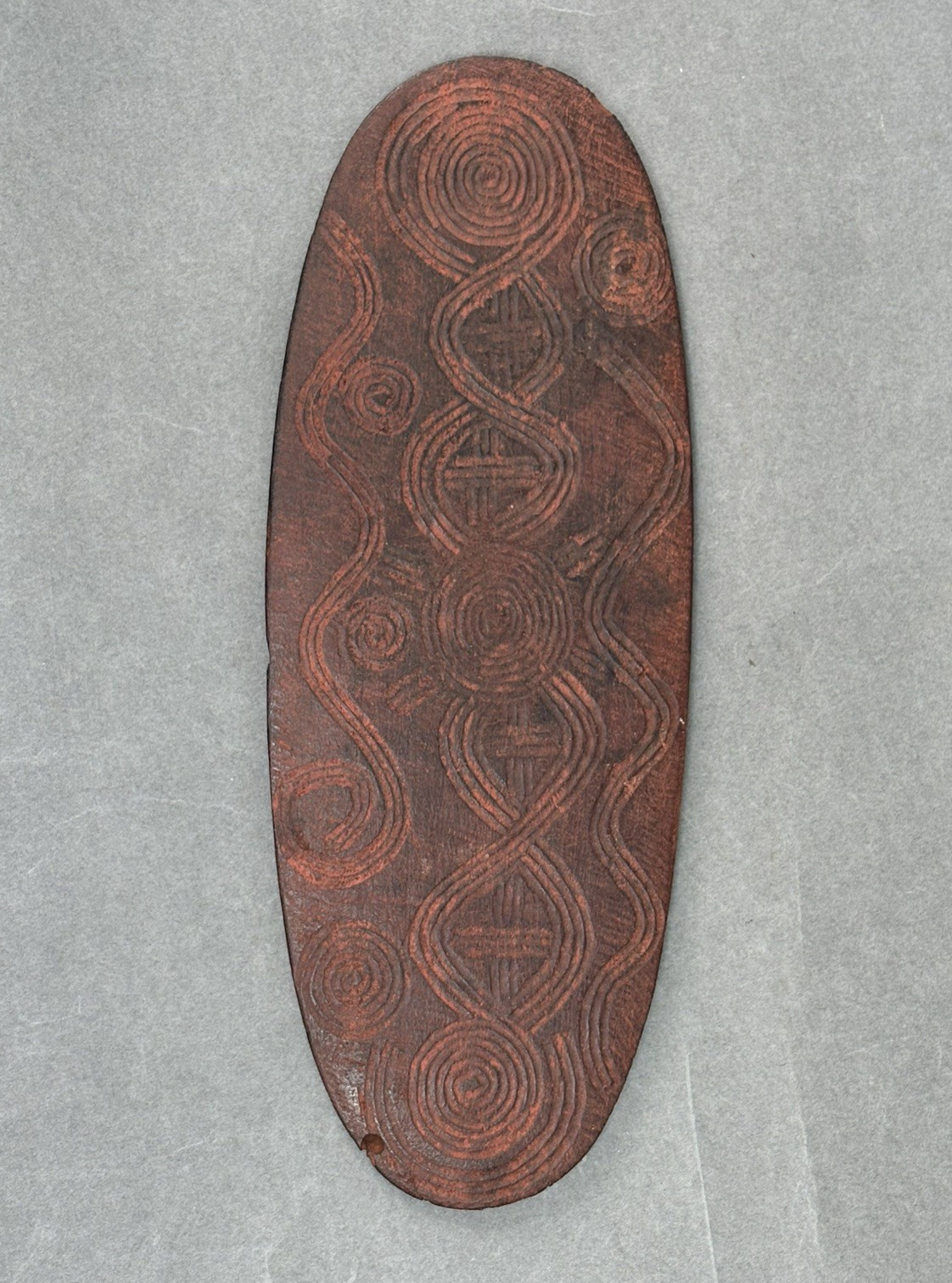 GOOD SMALL AUSTRALIAN ABORIGINAL TRIBAL ART CARVED CHURINGA MESSAGE BOARD OCHRE