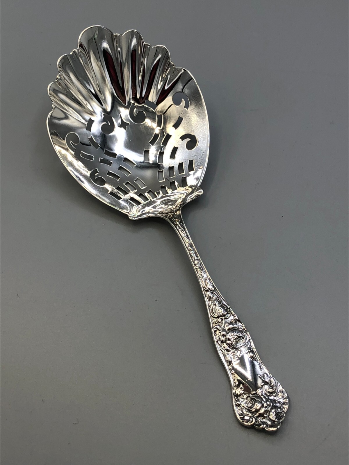 American Beauty by George W Shiebler Sterling Silver Cracker Scoop 8 5/8″