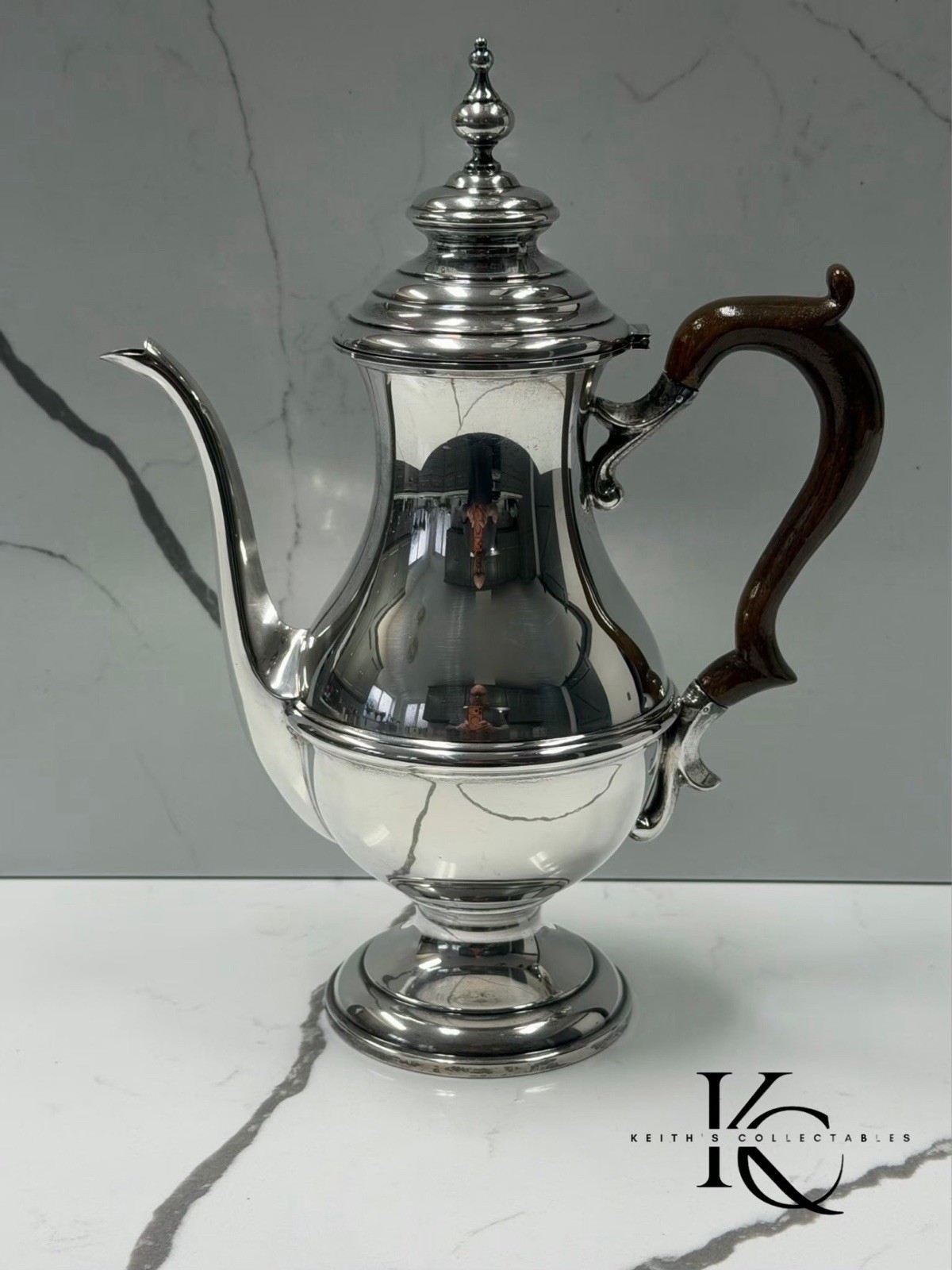 Beautiful antique collectible Redlich & Co Sterling silver Coffee/ tea pot .925