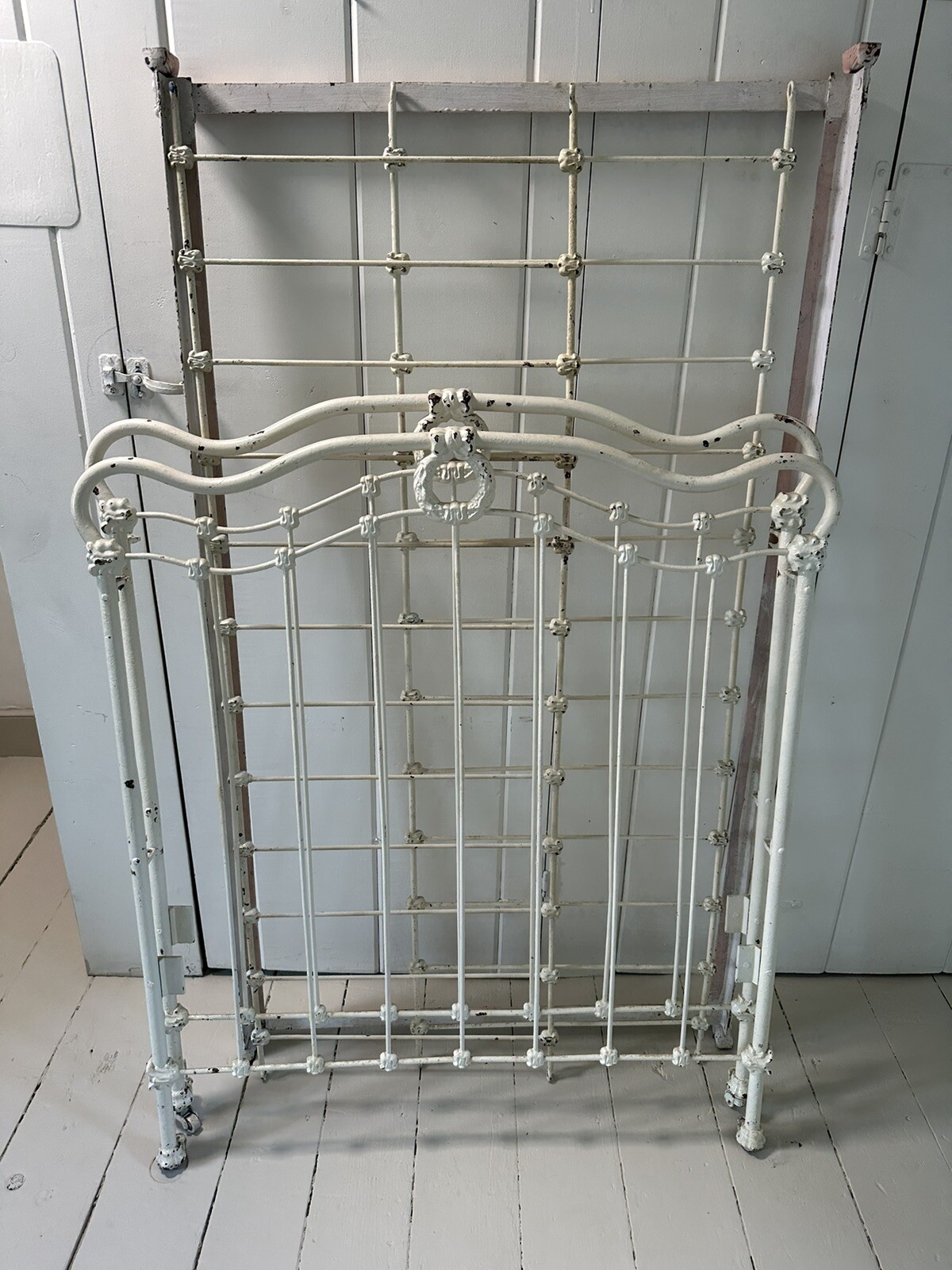 Antique Painted Metal Iron Crib