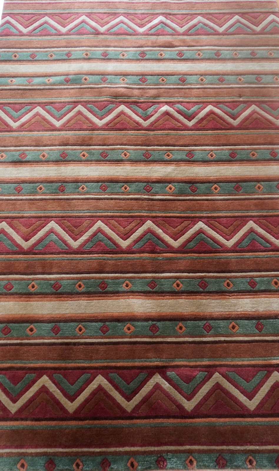Excellent Tibetan hand knotted Wool Zig-Zag Wave Line Oriental Rug 6′ x 8’8″