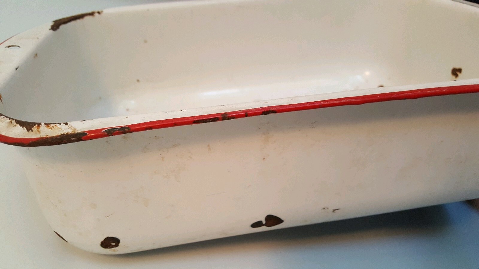 13.VTG Dish or Wash Pan, Enamelware, White with Red Trim, 16.75″ X 11.25″ X 4.5″