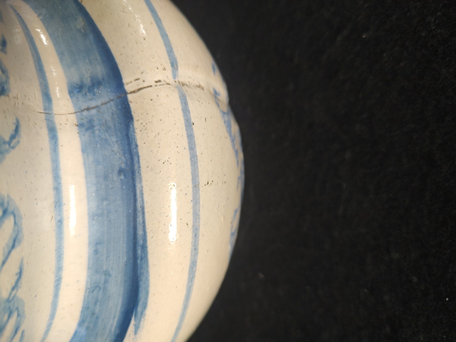 Vintage Blue and White Stoneware Spongeware Spittoon Cuspidor Stoneware – AS-IS