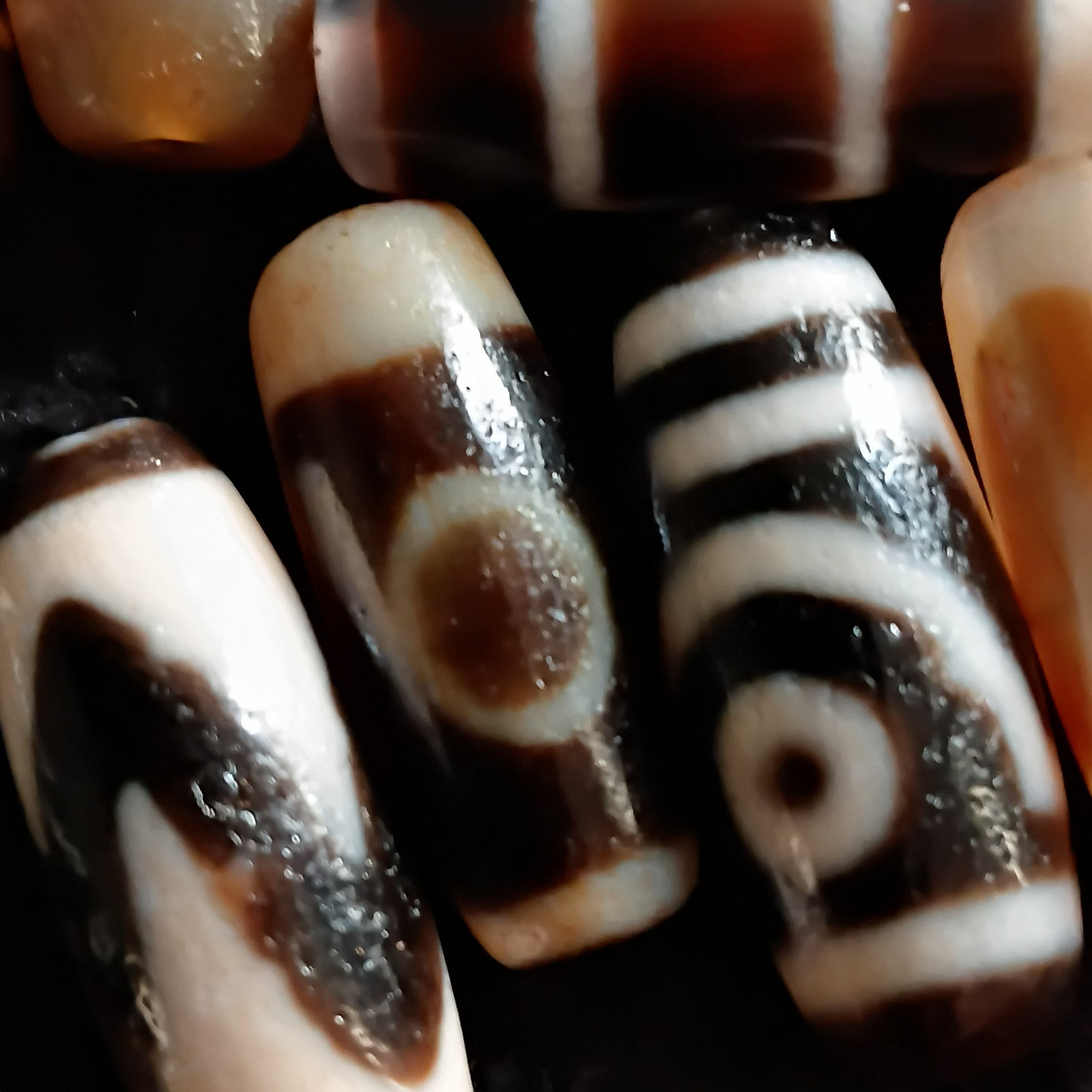 Tibetan Agate Pre 1800s Dzi Bead Lot