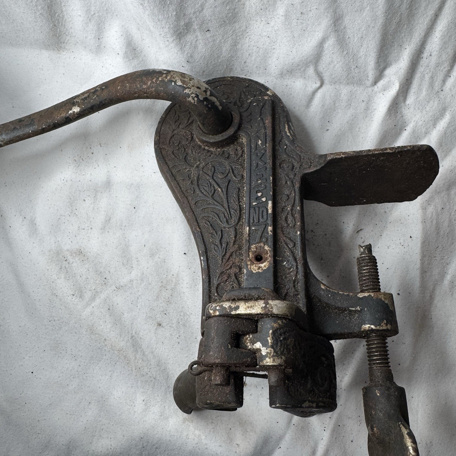 Antique Yankee No.7 bar mounted cork puller and re-corker by Gilchrist