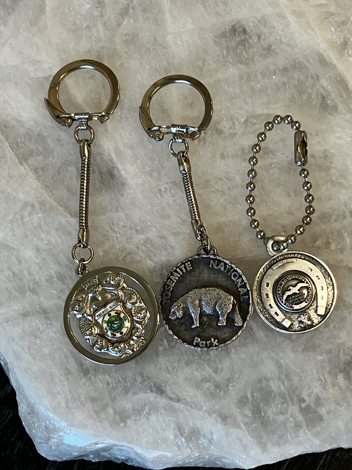 SOUVENIR KEYCHAINS LOT OF 3 YOSEMITE NATIONAL PARK, PUERTO RICO, BATES KLINKE