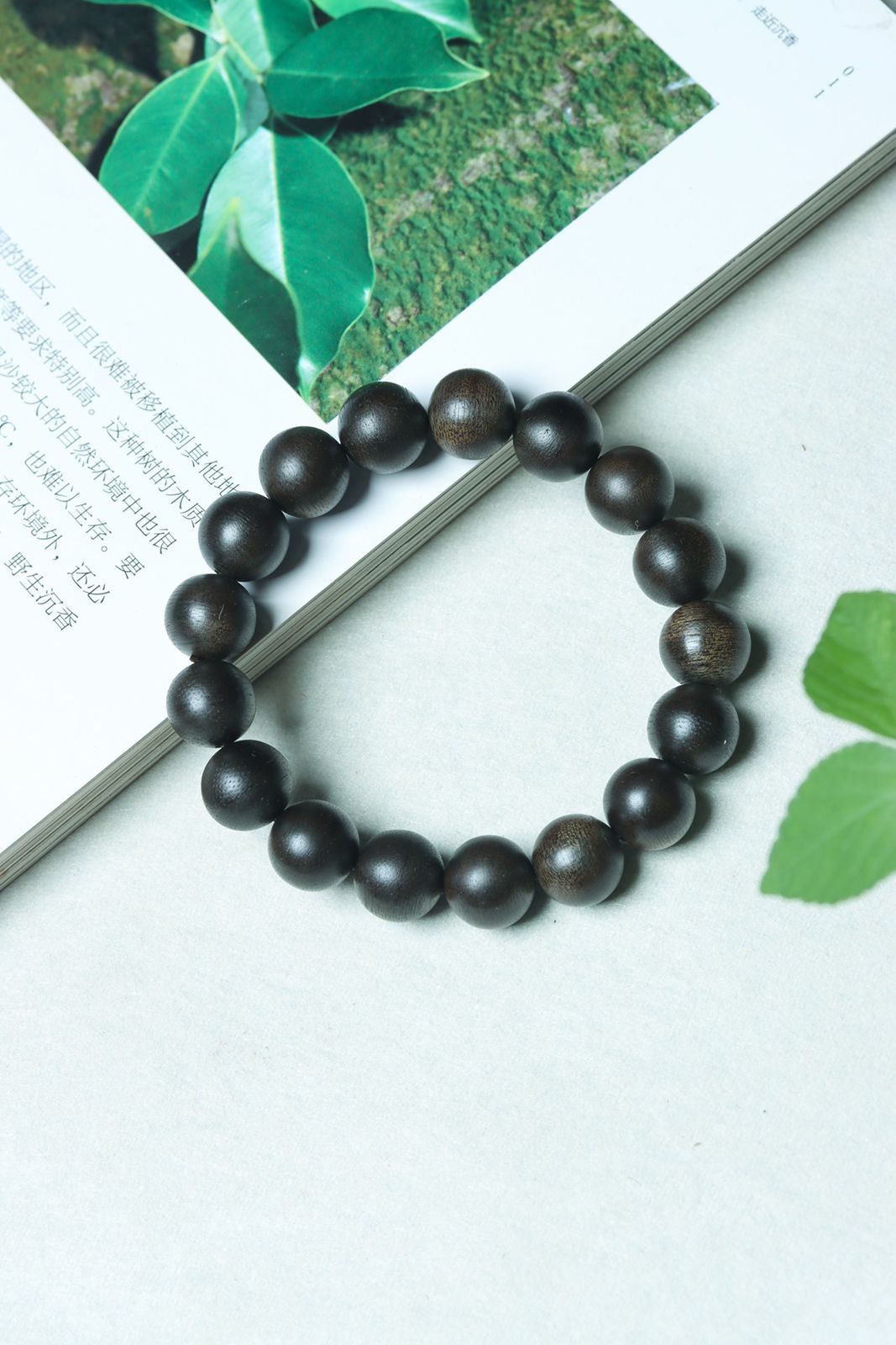 10mm Chinese Natural Eaglewood Handmade Exquisite Bracelets 16828