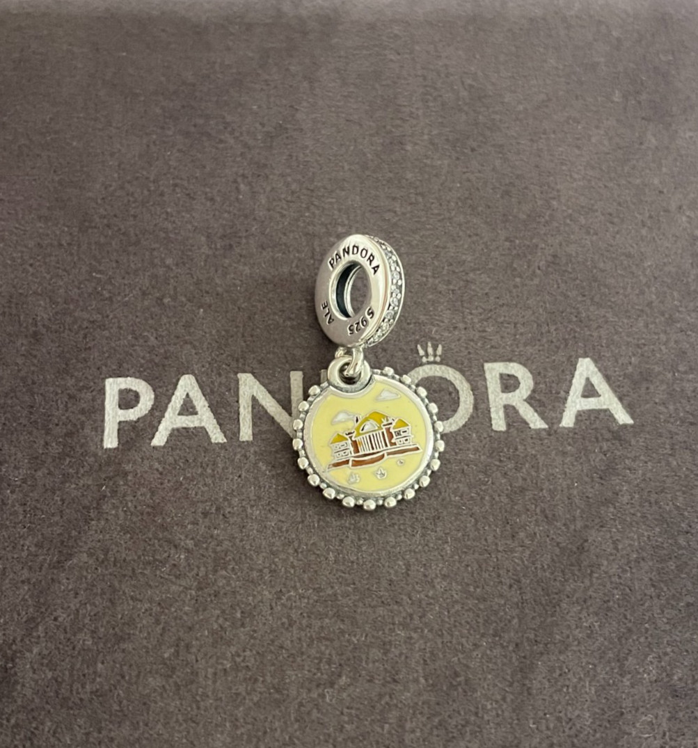 Pandora Animal Kingdom Lodge Resort Dangle Charm S925 Sterling Silver Pre-owned