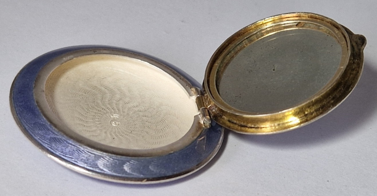 ANTIQUE CONTINENTAL SOLID SILVER VIOLET ENAMEL MIRROR POWDER COMPACT PENDANT