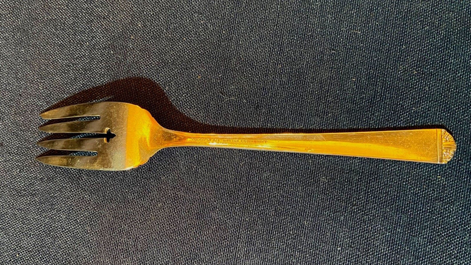 Antique 1937 Royal York Oneida Community Tudor Plate Salad Forks (4)