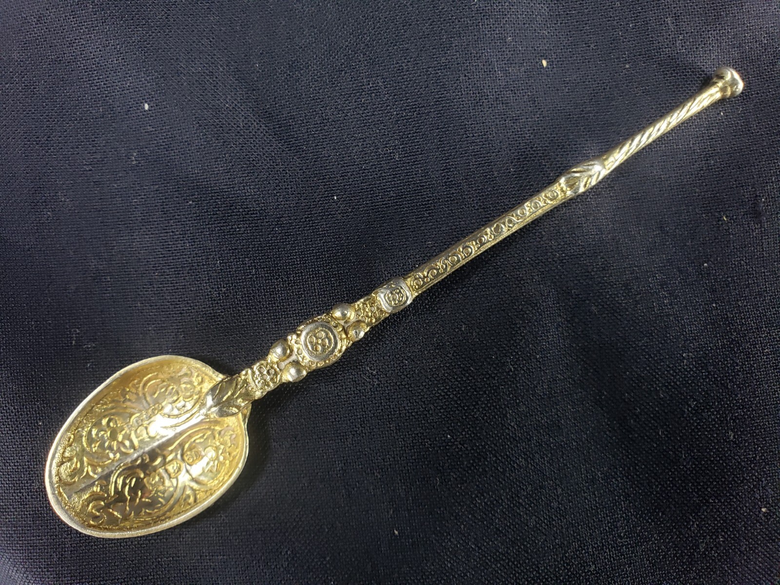 1902 BRITTON GOULD & CO. EDWARD VII ANOINTING SPOON LONDON GILT STERLING SILVER