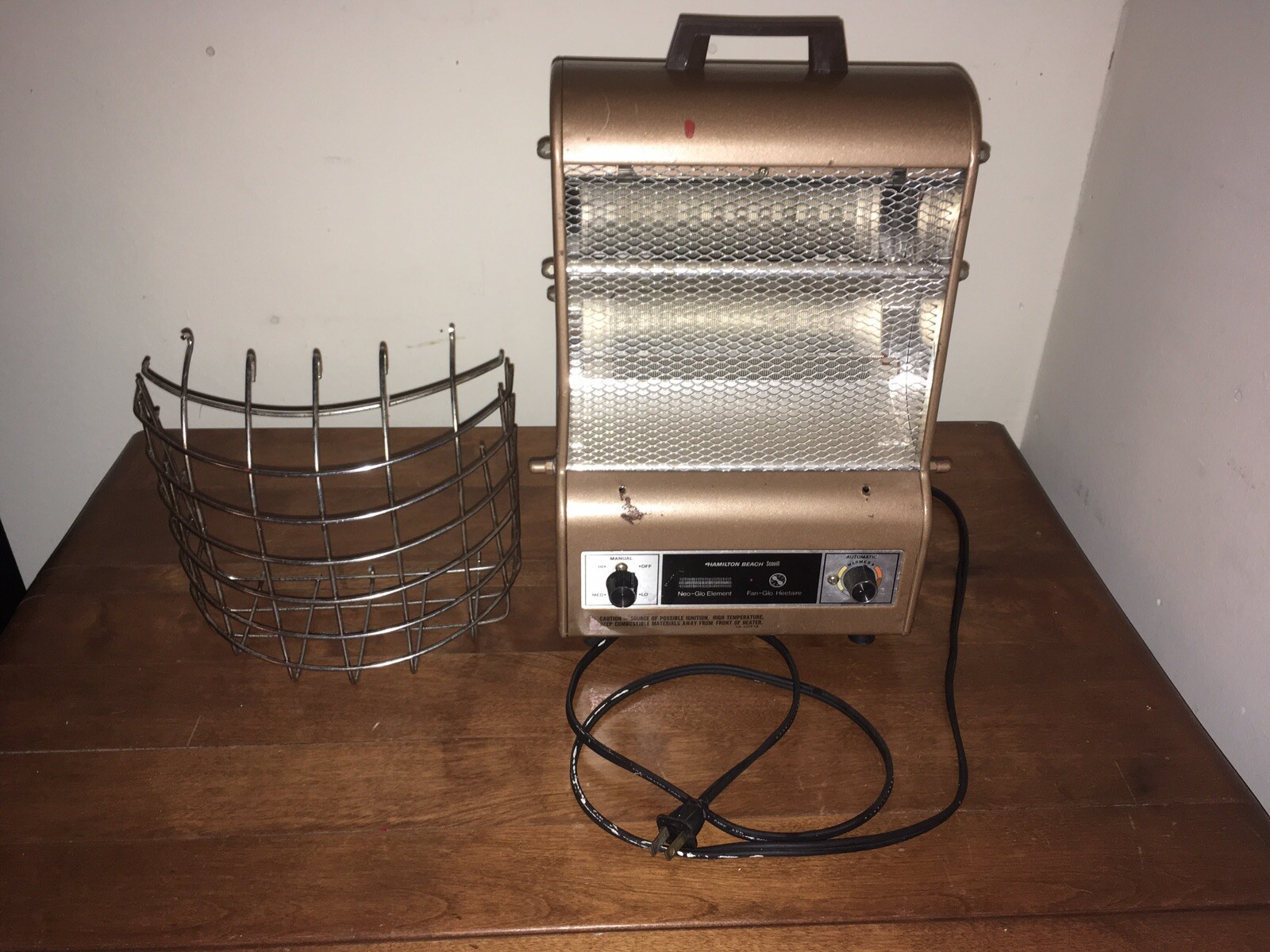 Lovely Art Deco Era-Style Hamilton Beach Scovill Heetaire Electric Space Heater!