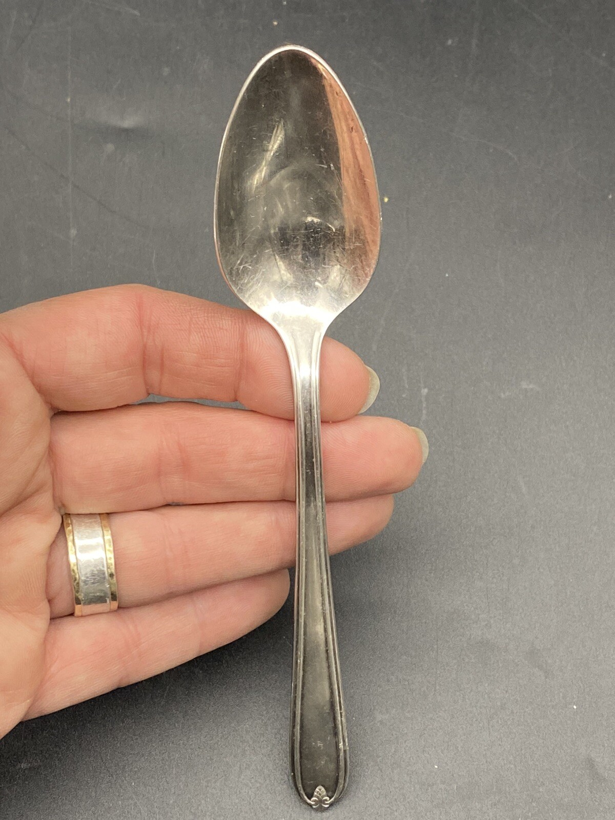 Vintage Prestige Plate Teaspoon Longchamps Chaumont Oneida 5 Teaspoon 1935