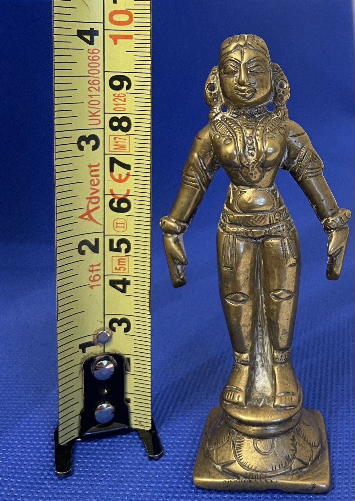 Indian solid brass female statue figurine 10cm – excellent detail – Free Post