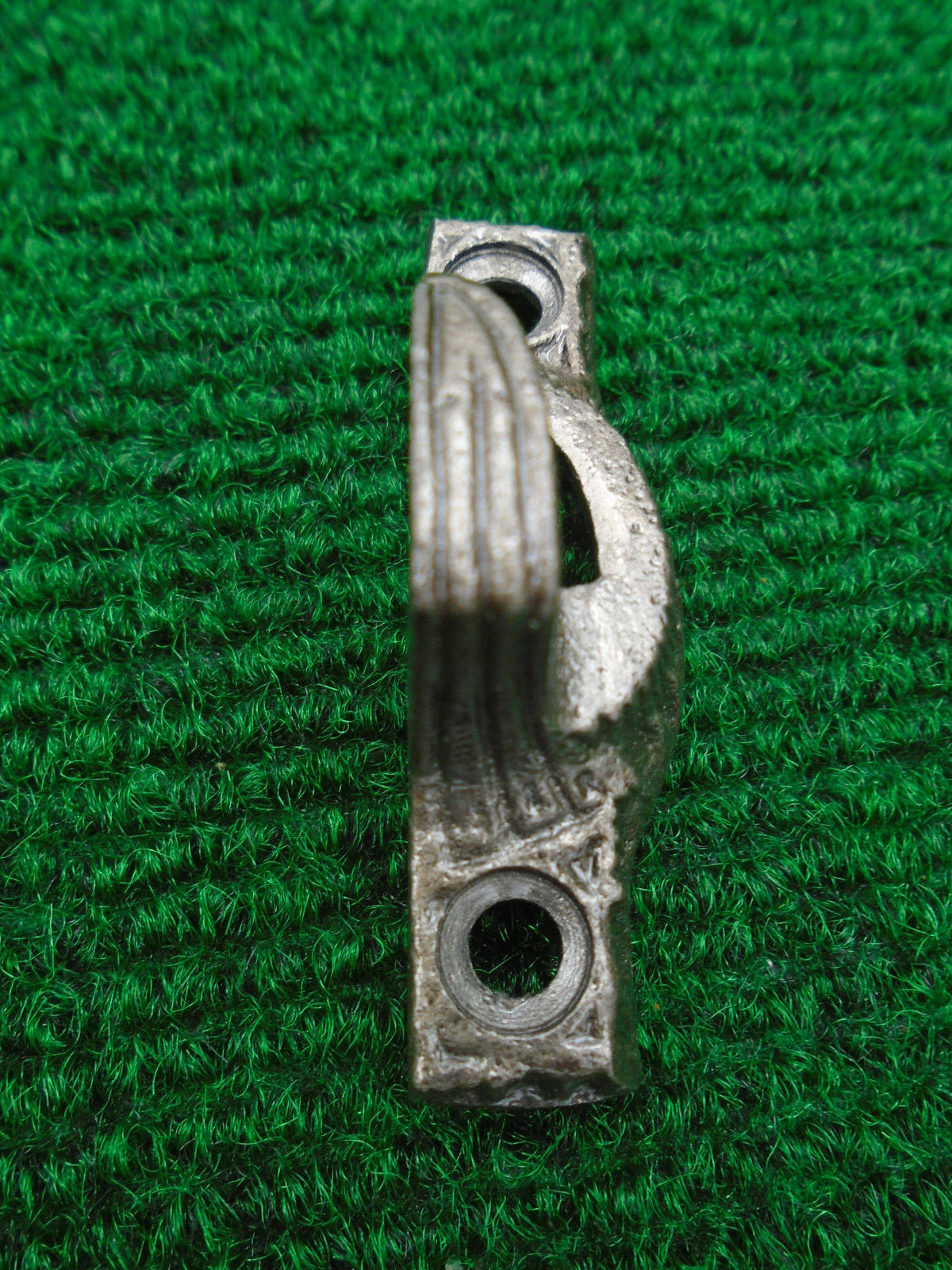 ONE 2 1/8″ EAGLE FEATHER STYLE SASH WINDOW LATCH KEEPER – CAST IRON (33281)