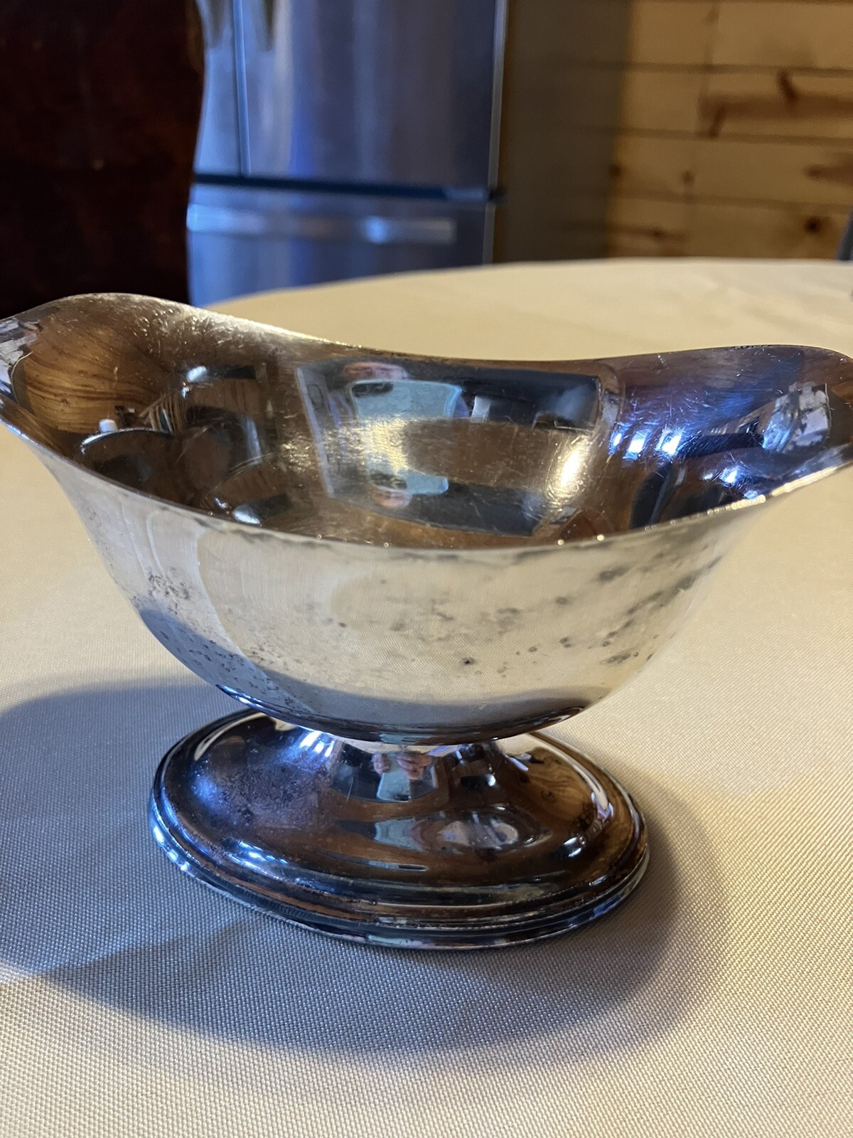 EPNS Reed And Barton 4 Gravy Boat 6 Inches Wide and 3 1/2 Inches Tall
