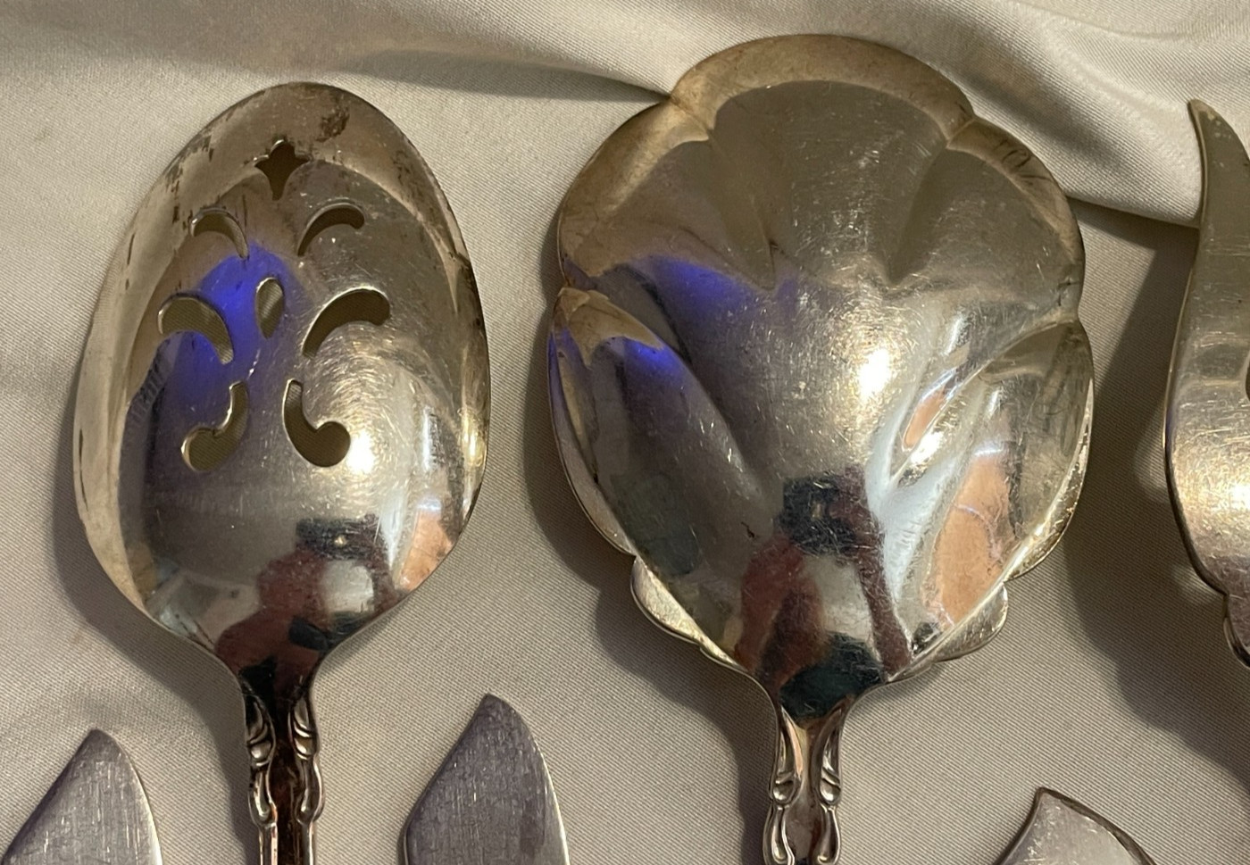 Oneida Beethoven Silverplate Serving Pieces – Lot of 9 Betty Crocker – View Pics