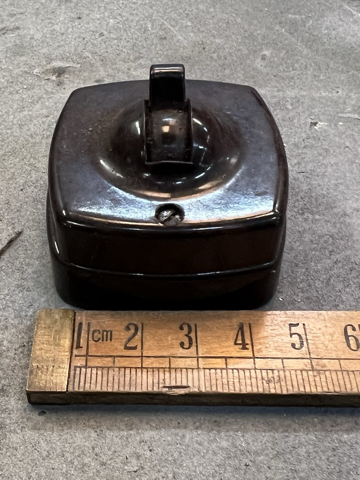 2x Vintage Britmac Bakelite Light Switches Brown Toggle Dolly Switch 1930s
