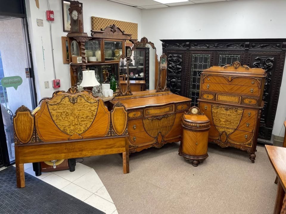 Antique 1930’s 4 Piece Elegant Bedroom Set, Hand Carved Walnut, Burl Wood Inlay