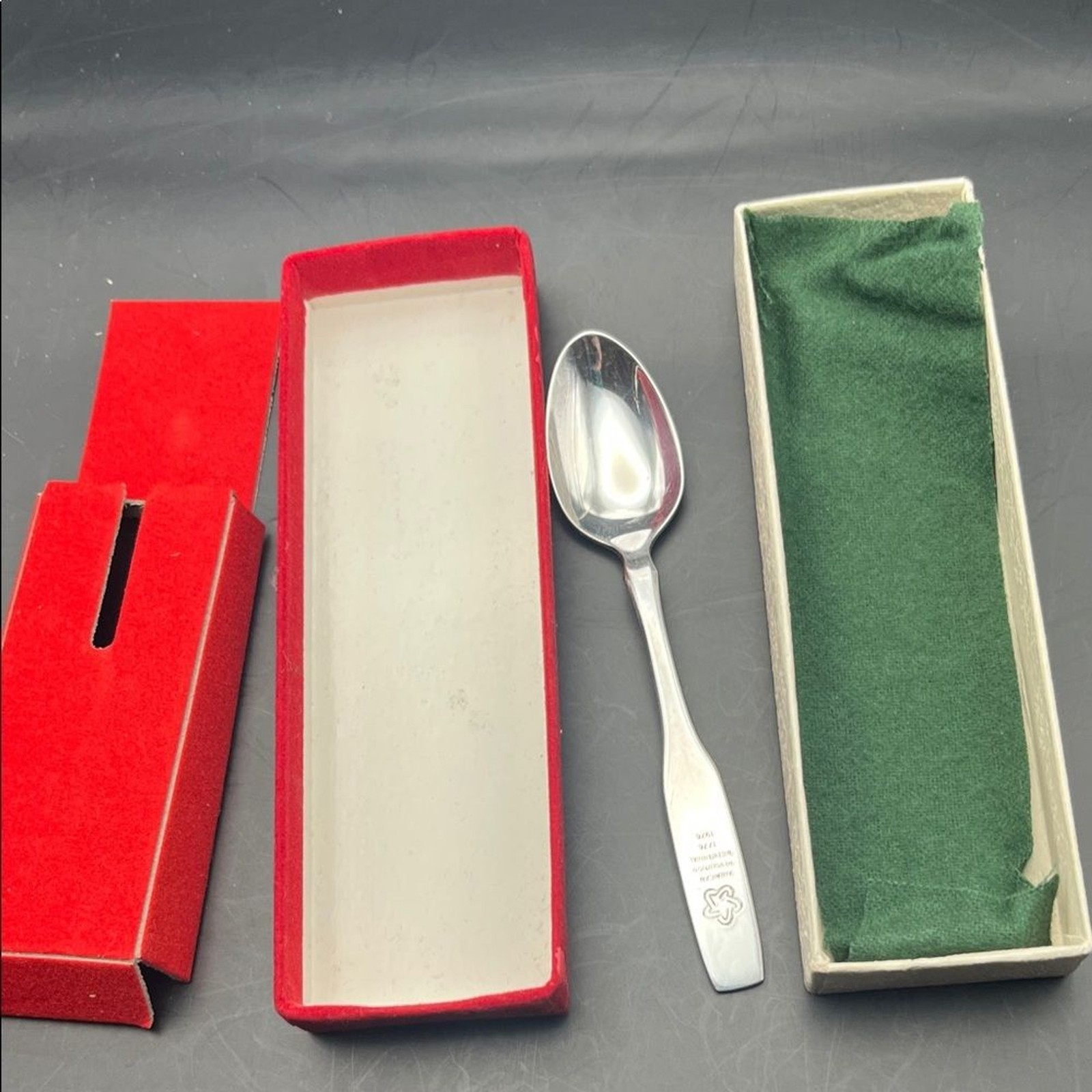 Vintage USA Collectible Souvenir Spoon- American revolution Bicentennial In Box