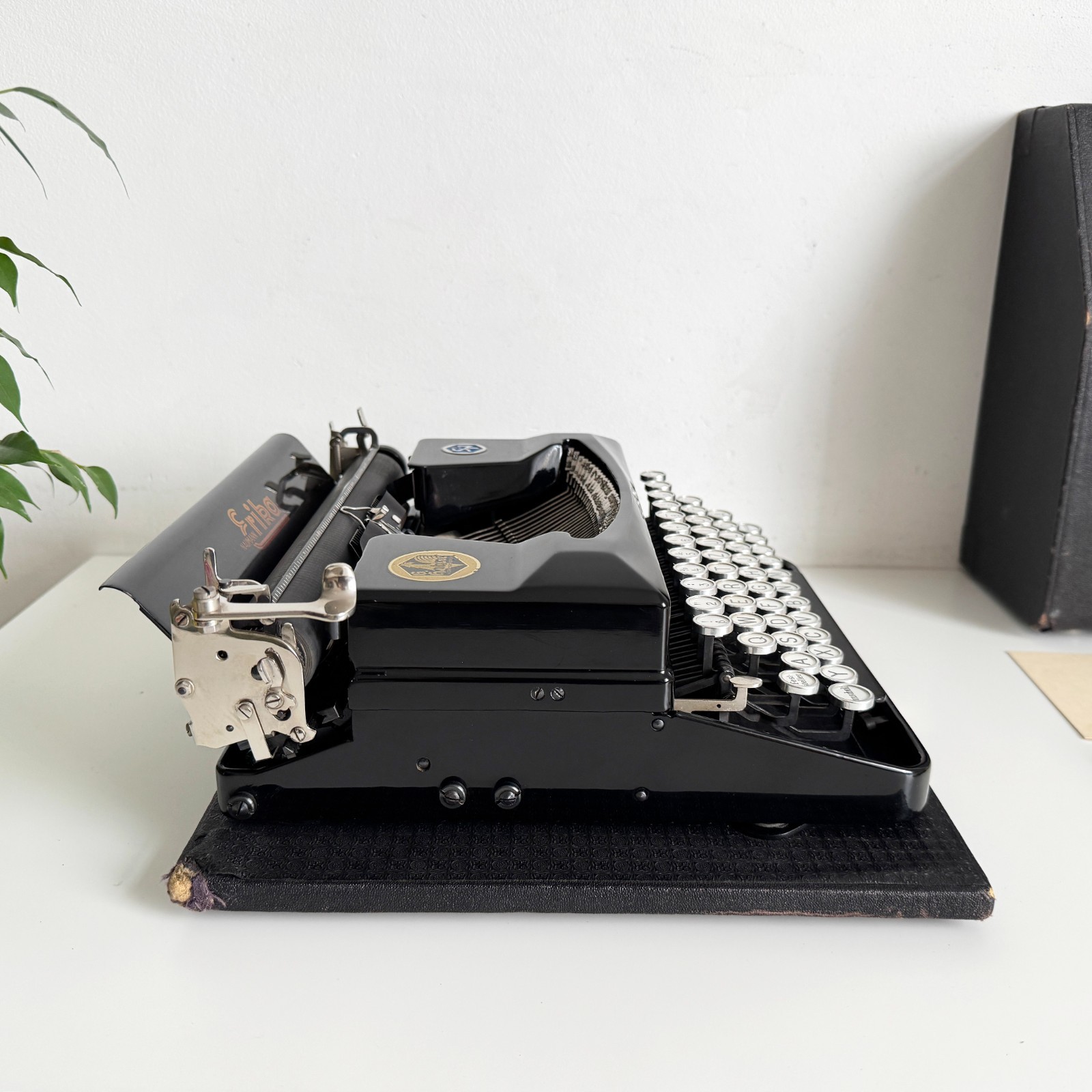 Erika S Typewriter | 1930s | Working | Serviced | UPS 3-Day to US/CAN