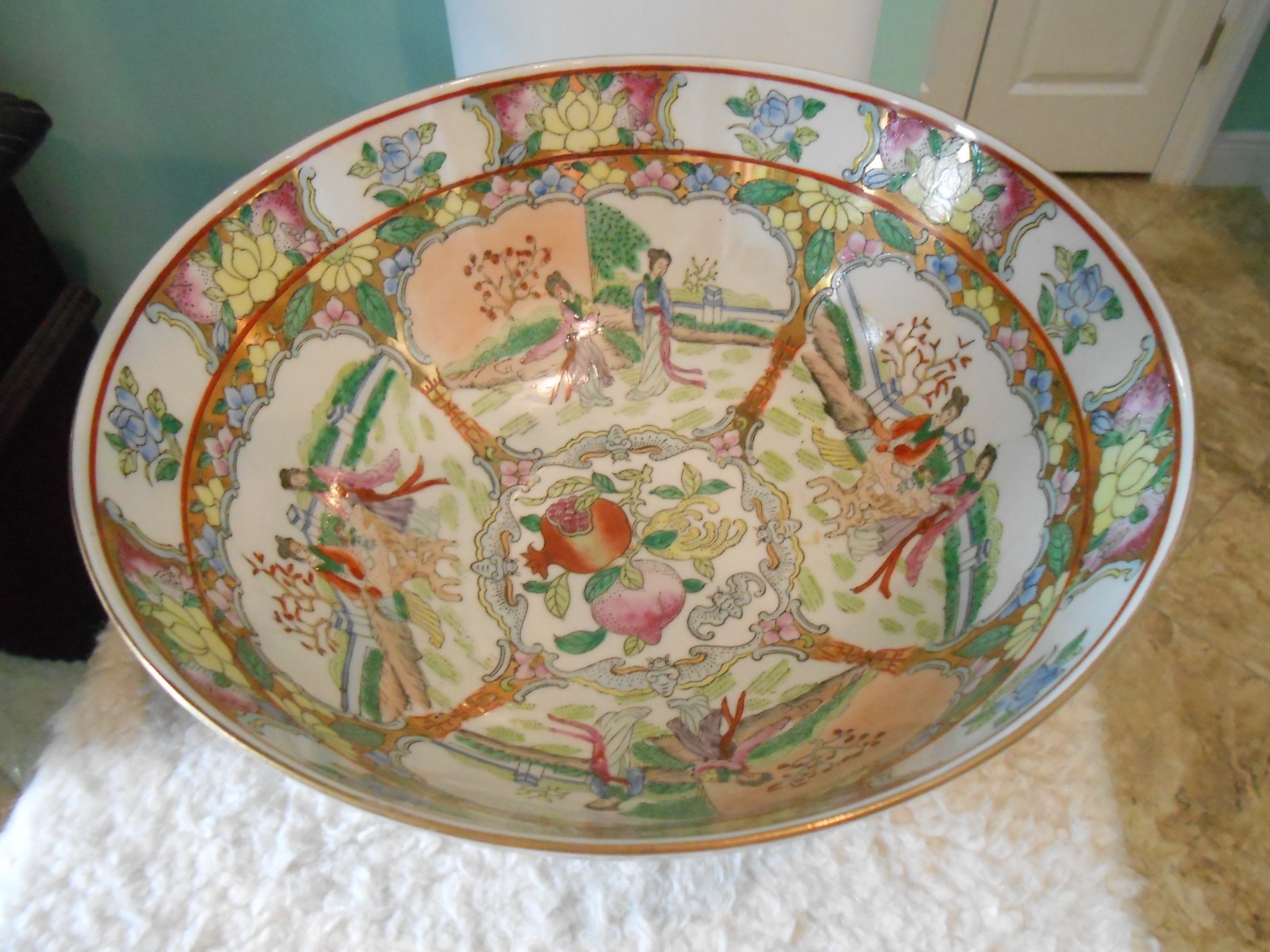 Large Chinese Porcelain Console Bowl 3 Fruits Macau 10″