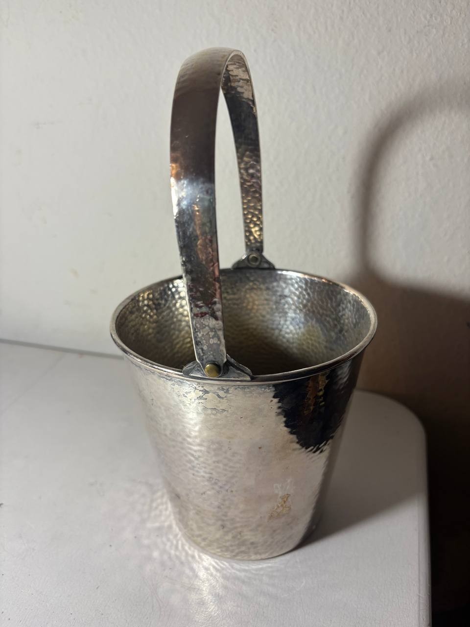 Vintage Meriden International Silver Co Hammered Silverplate Ice Bucket #316