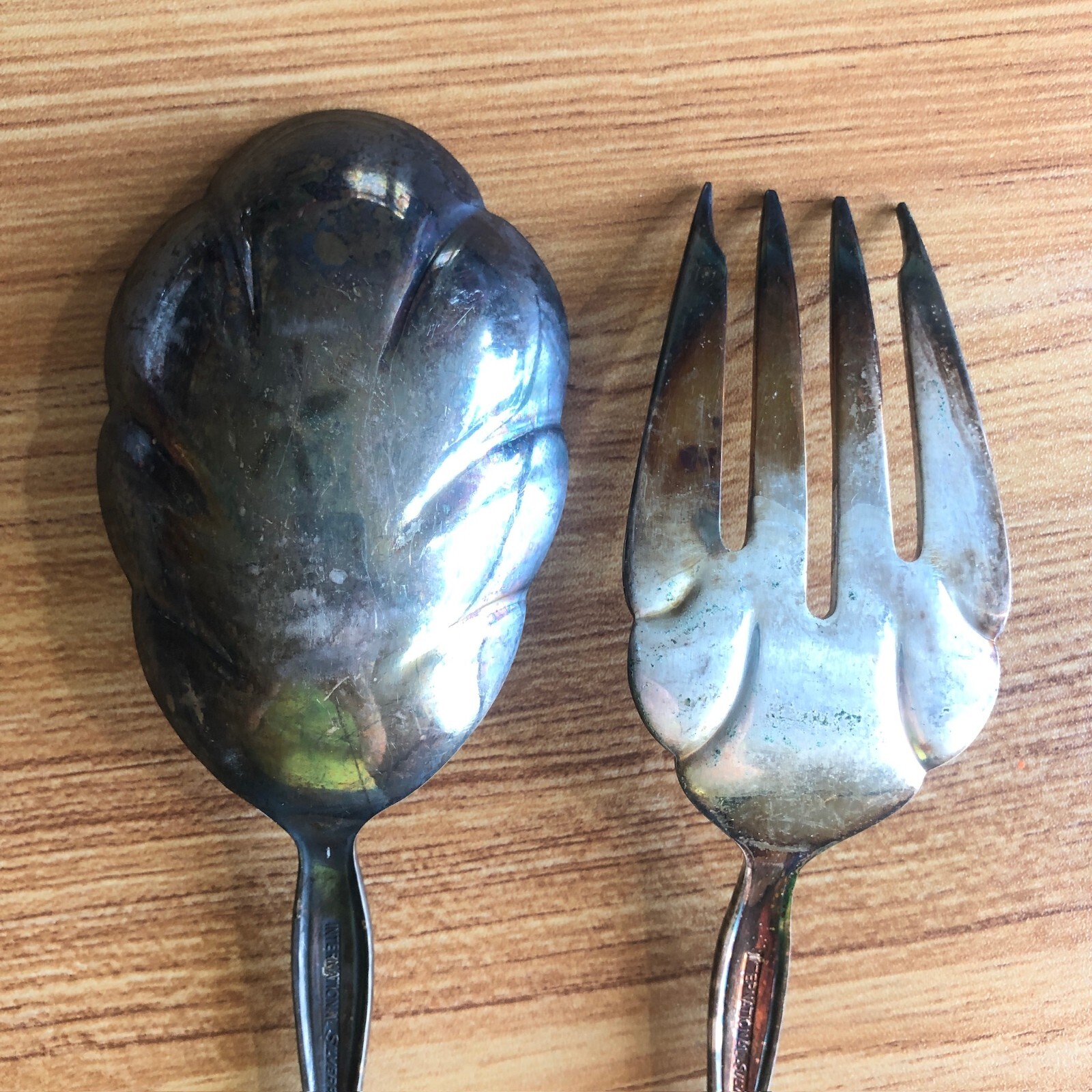 International Silverplate 1971 Interlude Meat Serving Fork Scalloped Spoon 9″