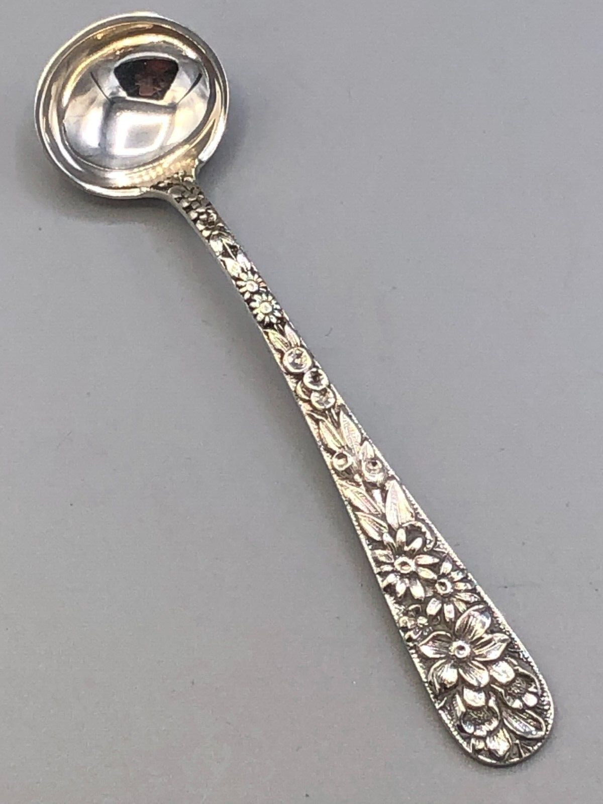 S. Kirk & Son Repousse Sterling Silver Master Salt Spoon 3.75″