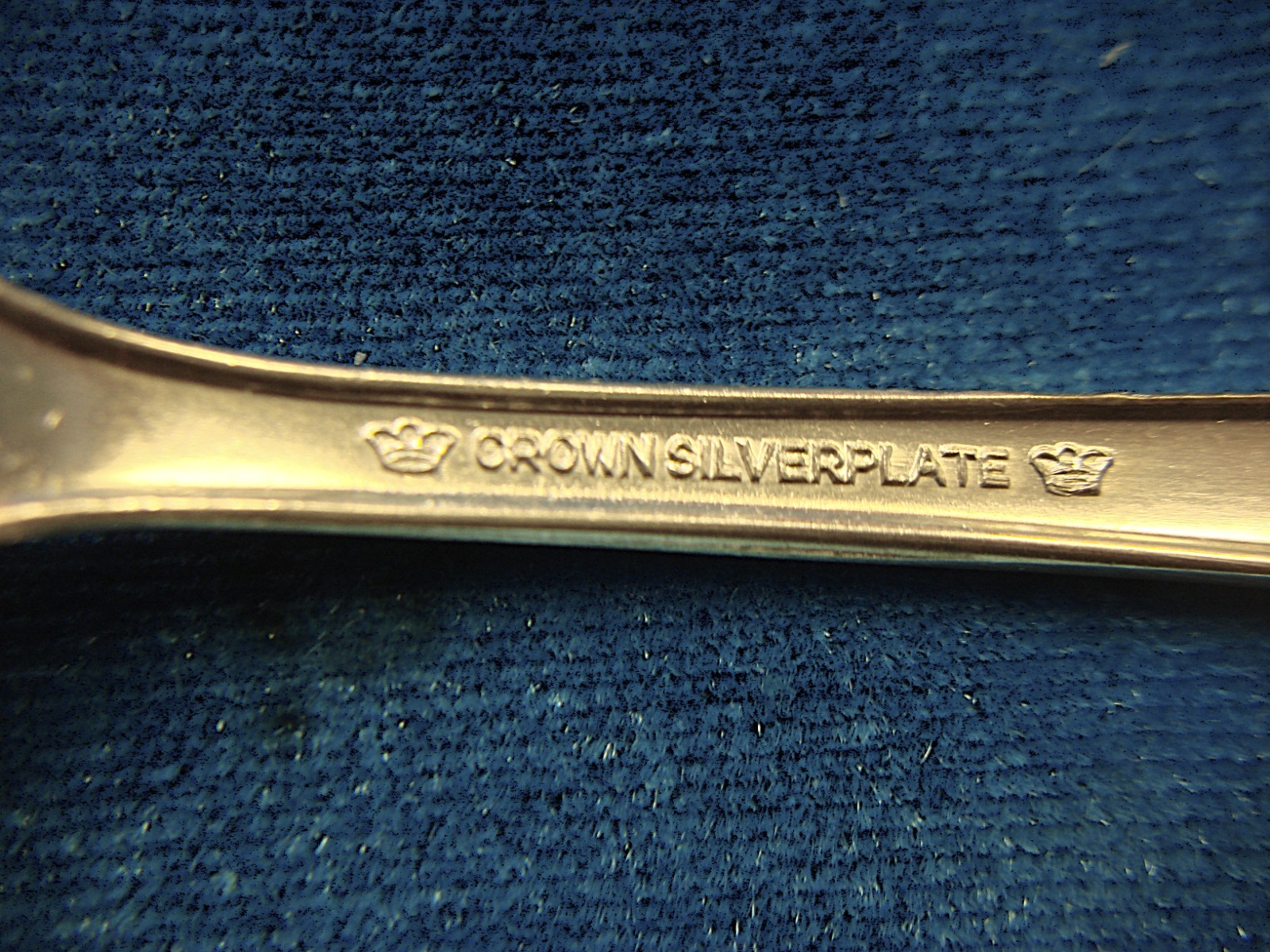CROWN SILVERPLATE – RADIANCE PATTERN – 6 SILVERPLATE TEASPOONS