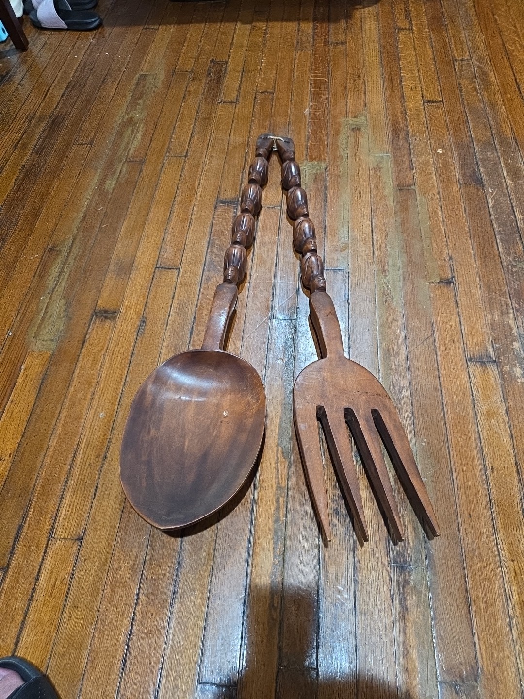 Vtg39″Fork&SpoonCarvedWoodSetWallDecorMidCent.Farmhouse60sFolkArtRetroGrannyCore