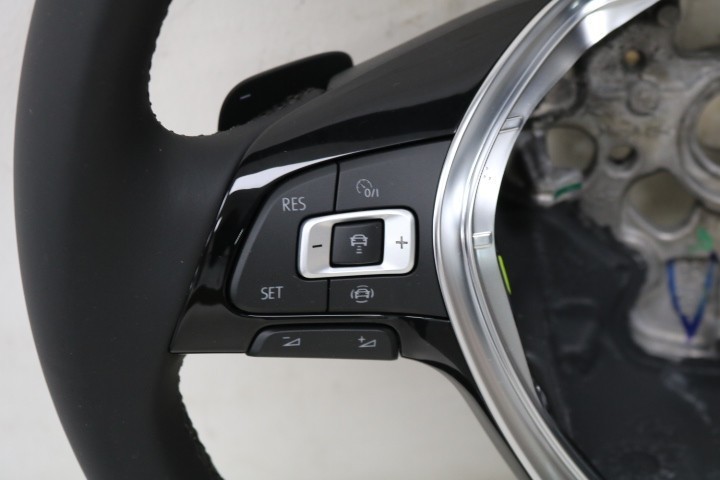 Multifunction steering wheel with paddle shifters and ACC VW Golf 7 5G0419091BH