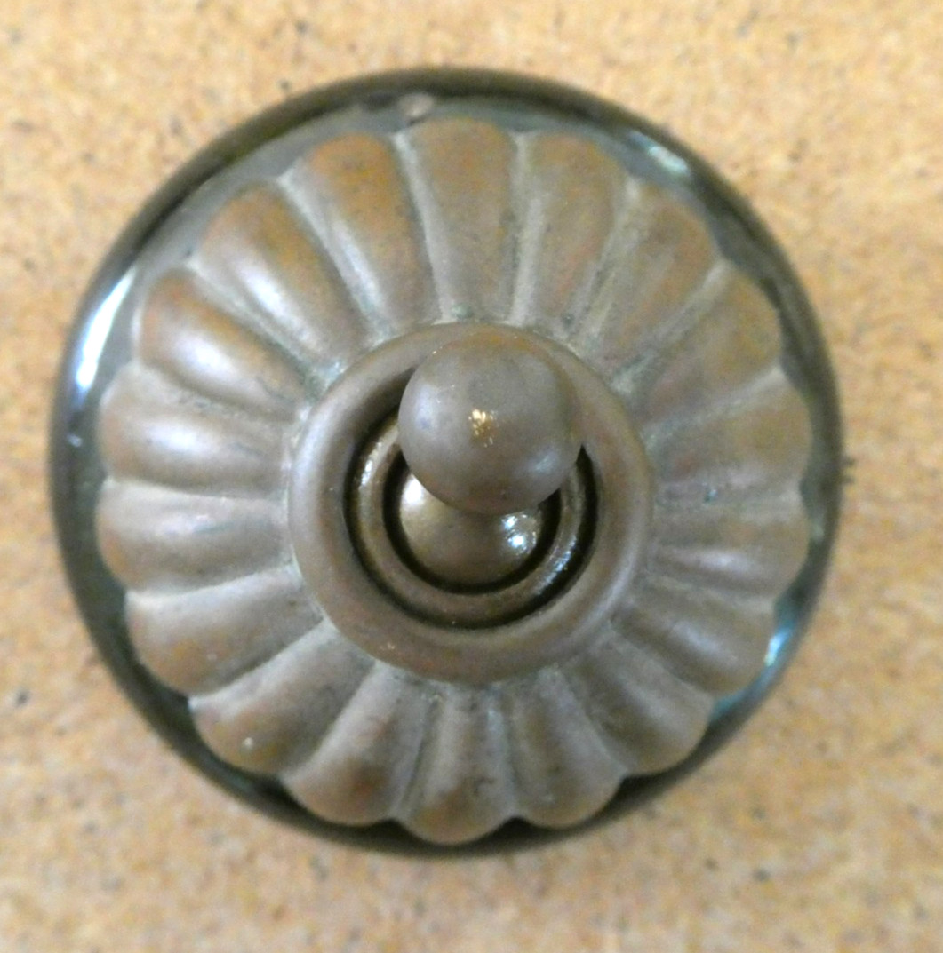 Vintage Vitreous Ceramic Brass Jelly Mould Toggle Light Switch Black Base