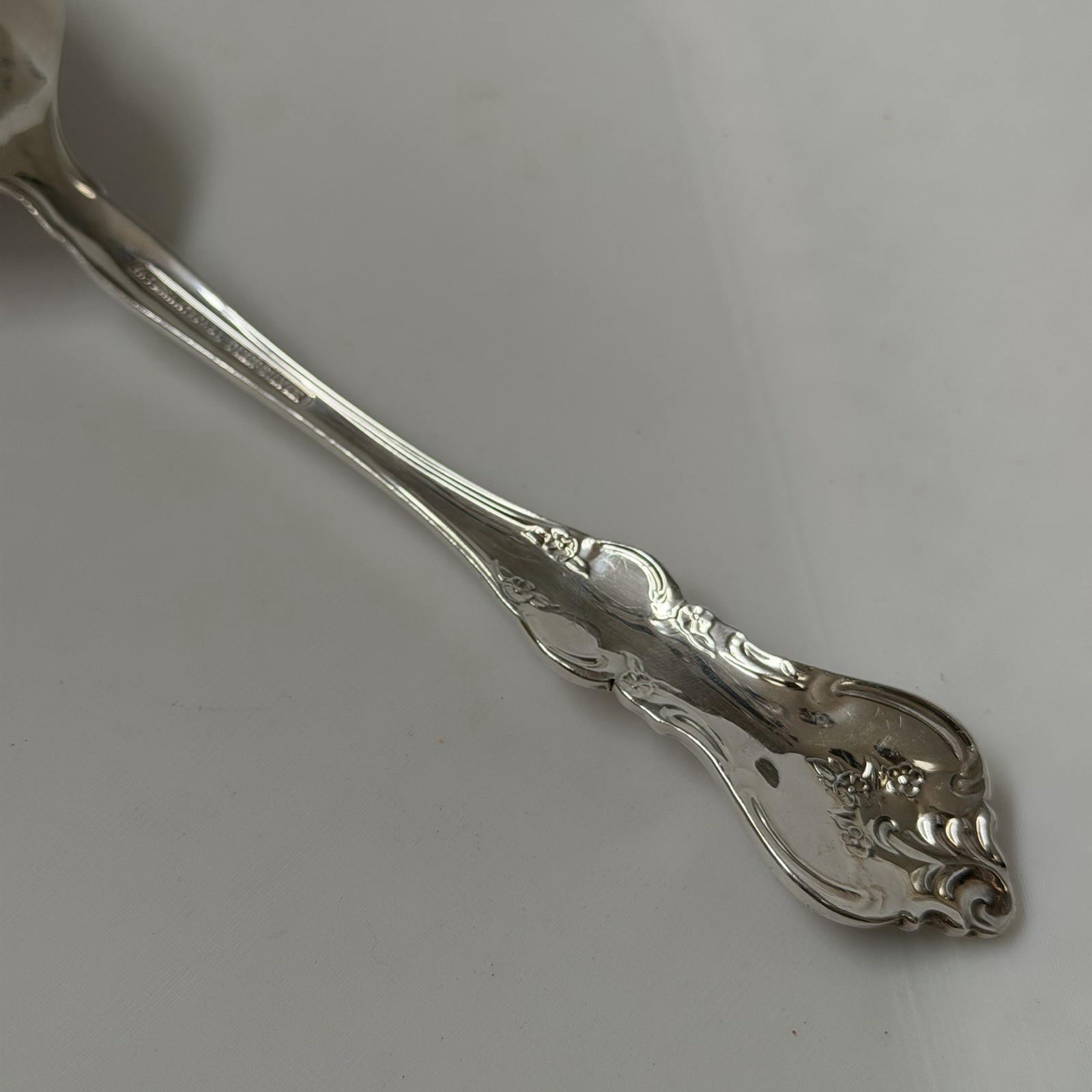 International DeepSilver Orleans Silverplate 1964 Solid Shell Casserole Spoon 9”