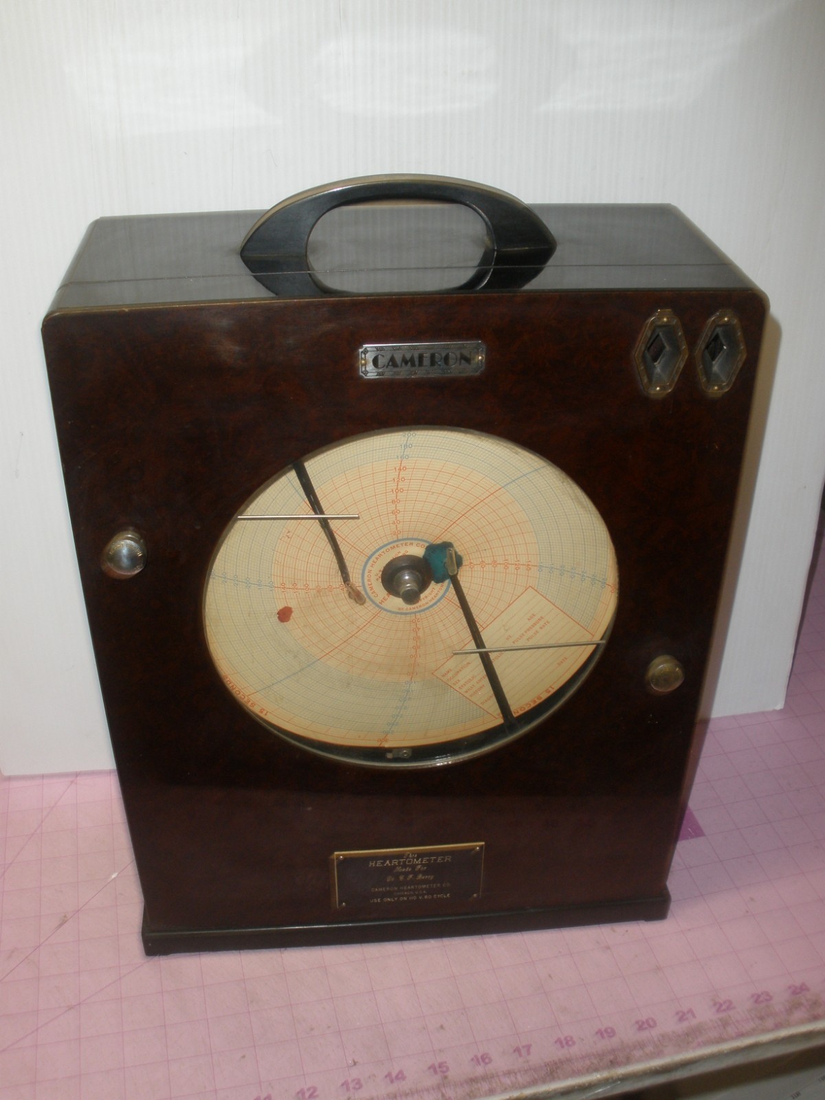 Vintage CAMERON HEARTOMETER bakelite medical devise heart function pulse EKG