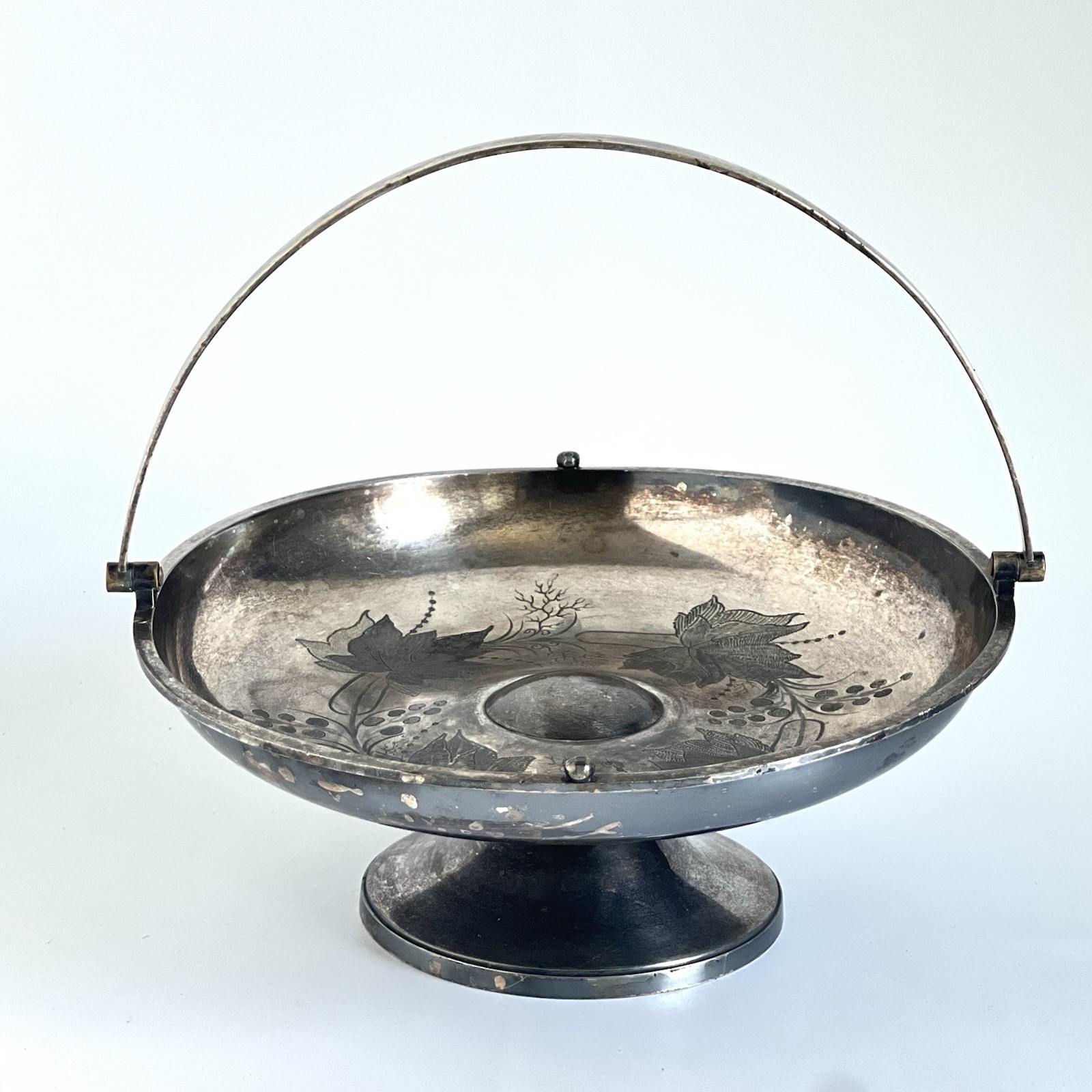 Victorian Rogers Smith &Co Silver Plate Bridal Cake Basket with Maple Leaves