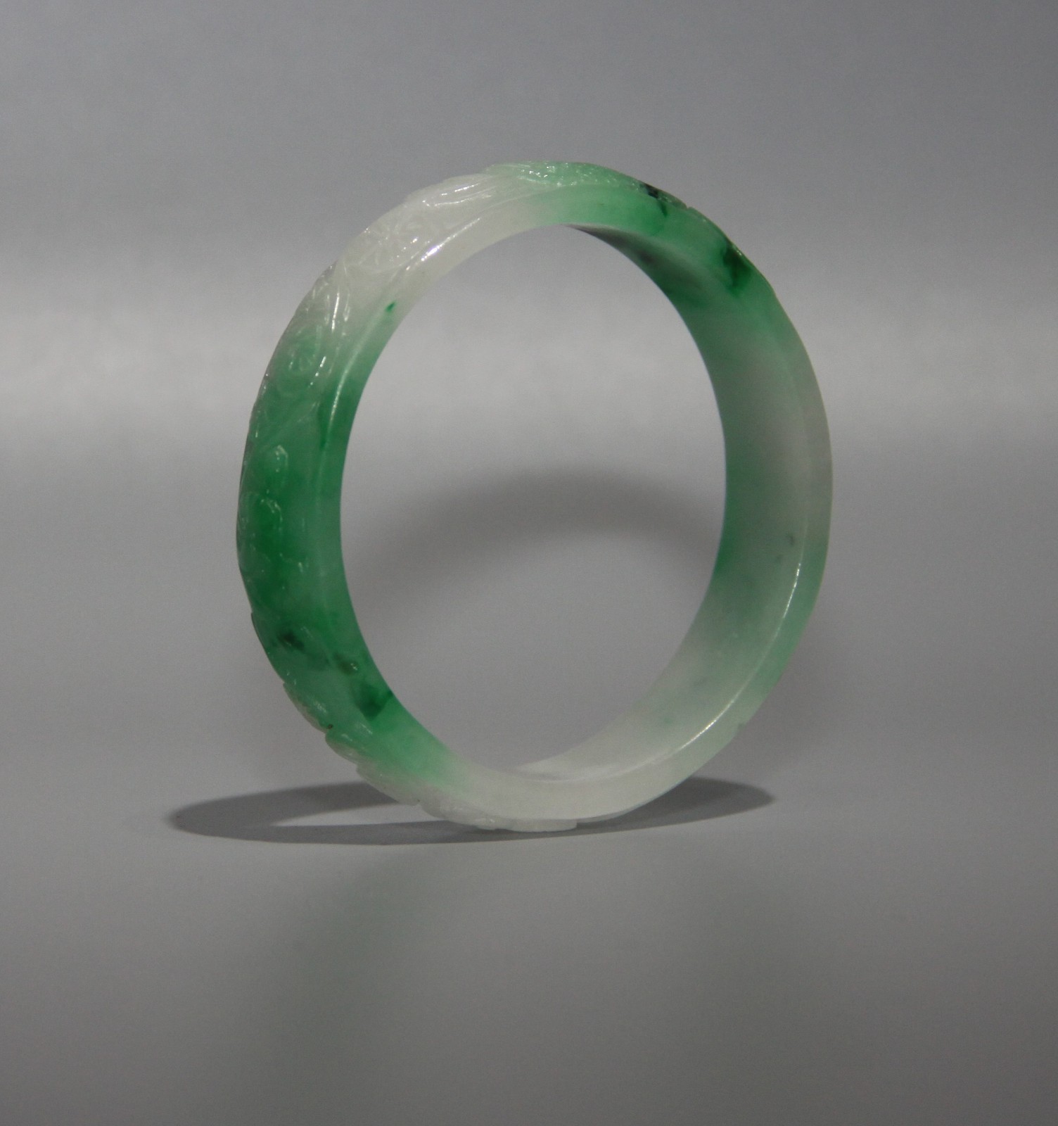 China Vintage Natural Emerald Jadeite Hand-carved Lotus bracelet Bangle Amulet