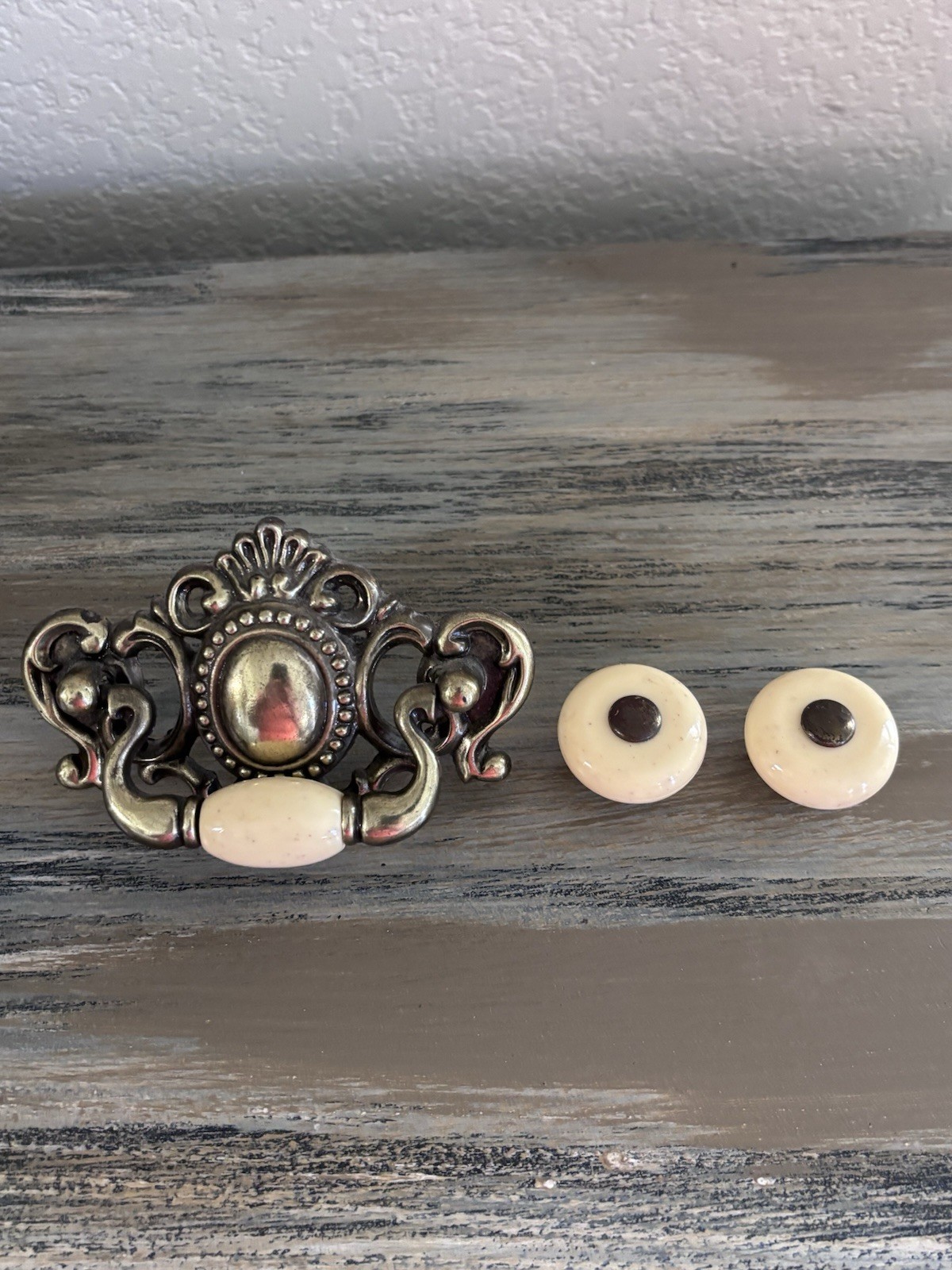 Mixed Lot of 3 White Porcelain Brass Antique Knobs & Drawer Pull Hardware