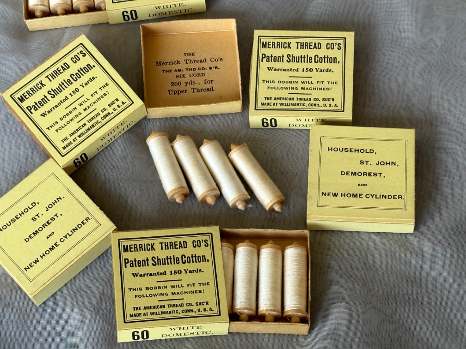 Merrick Thread Co ANTIQUE Patent Shuttle Cotton Bobbins in Box VINTAGE Thread