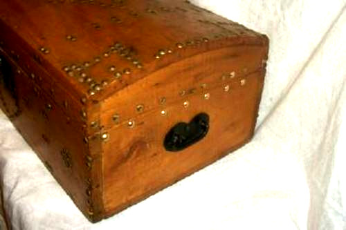 ANTIQUE FRENCH PINE DOME TOP TRUNK PRIMITIVE BRASS TACKS INITIALS WALLPAPER IRON