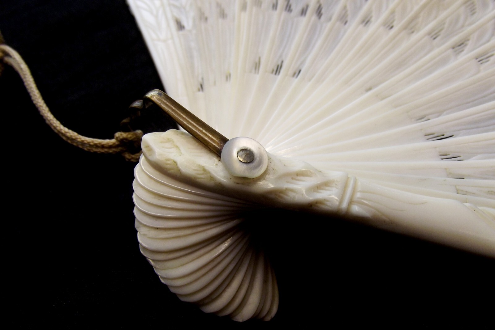 Antique Canton Fan Chinese Export Silk Embroidery Exquisite Carving