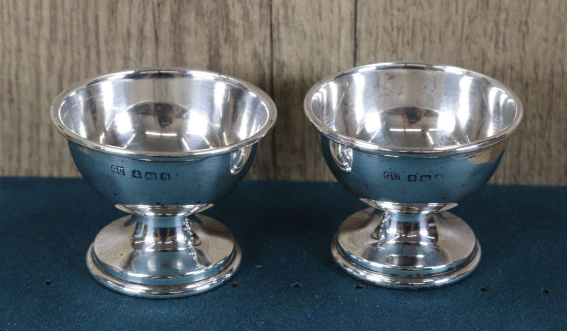 2x Sterling Silver Egg Cups – George Unite & Sons – Birmingham 1917 – 49.28g