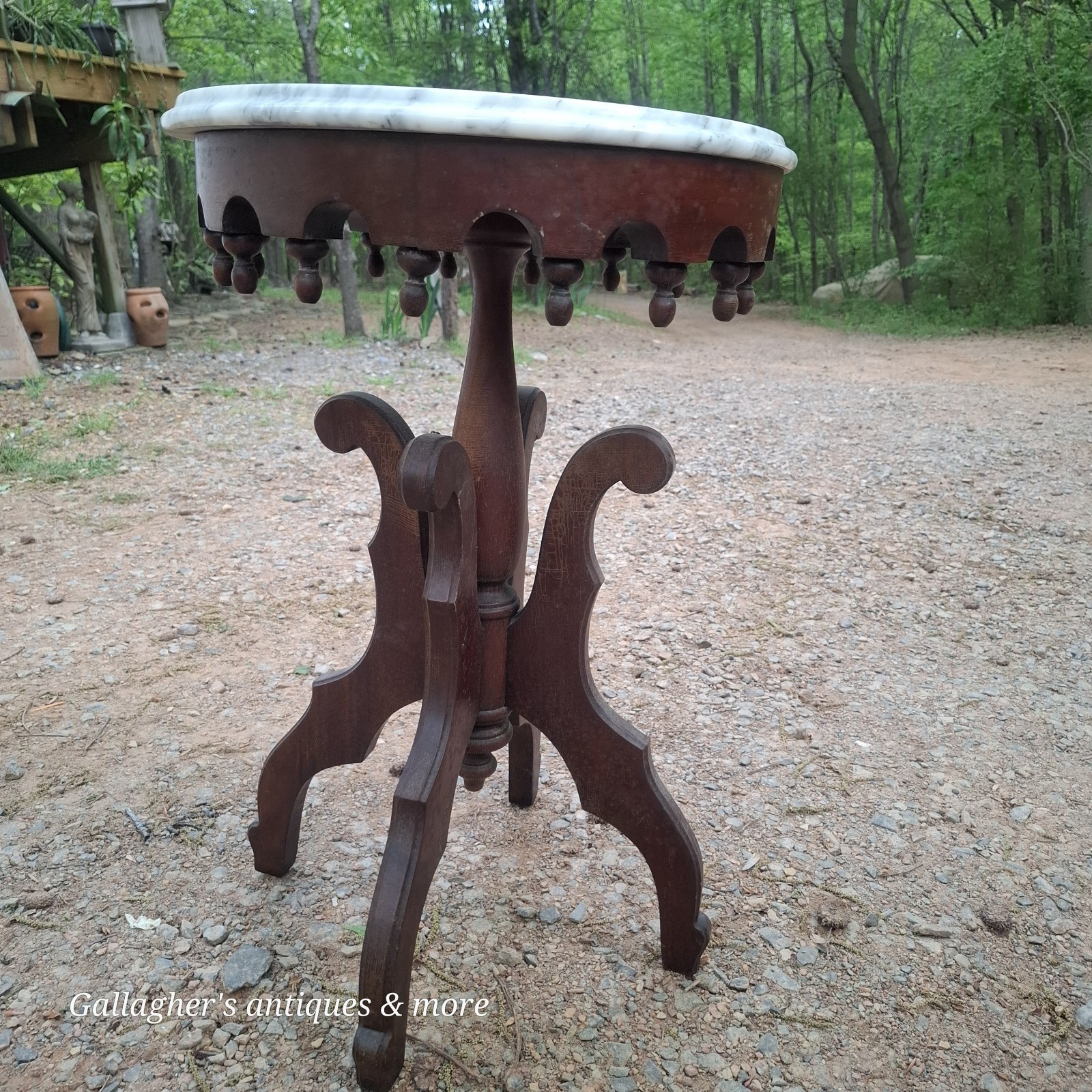 Walnut Victorian Marble Top Center Table Ca.1870 Pelham Shell Leckie Table