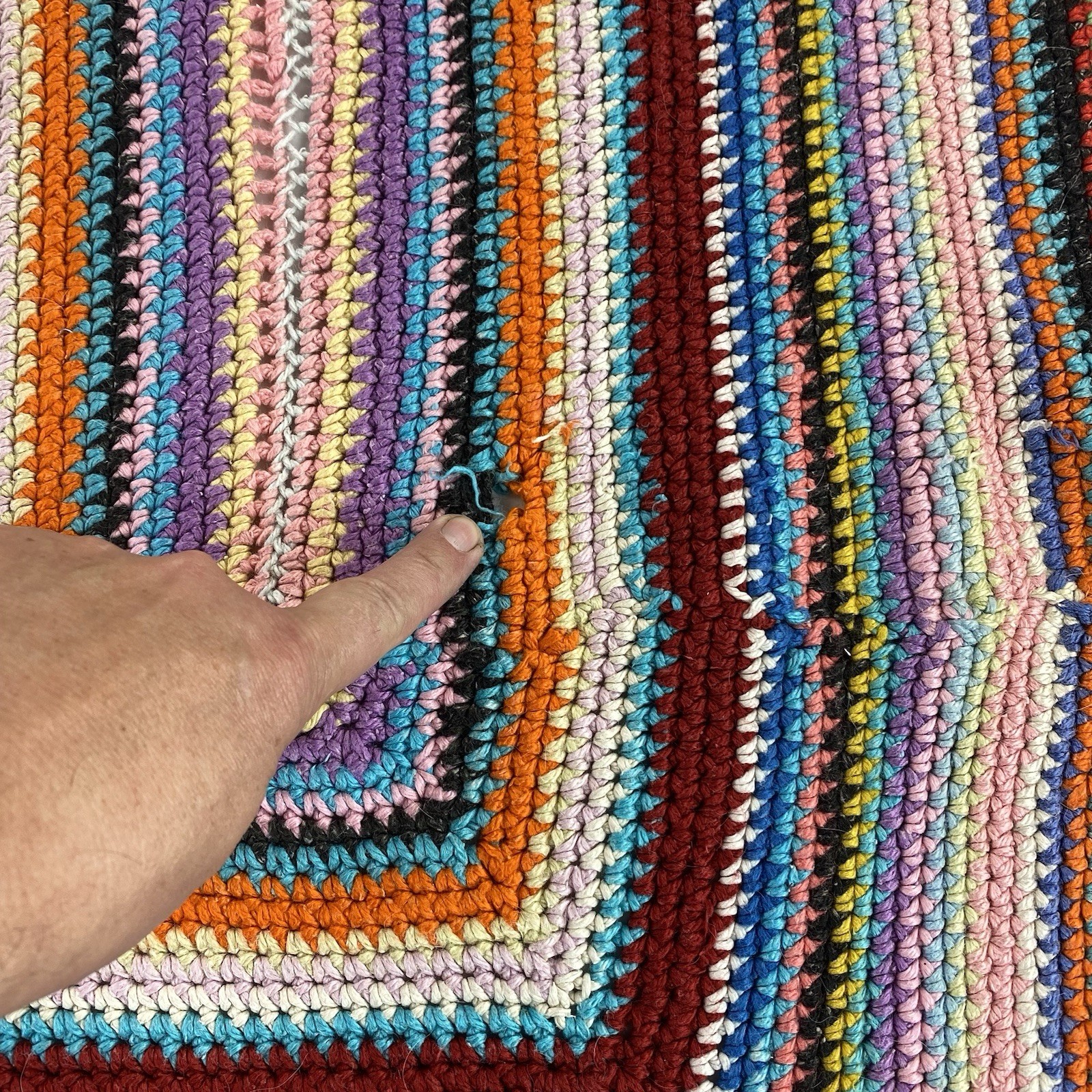 Vtg 60’s/70’s Handmade Continuous Braided Woven Scrap Rag Rug 48” x 27” Granny