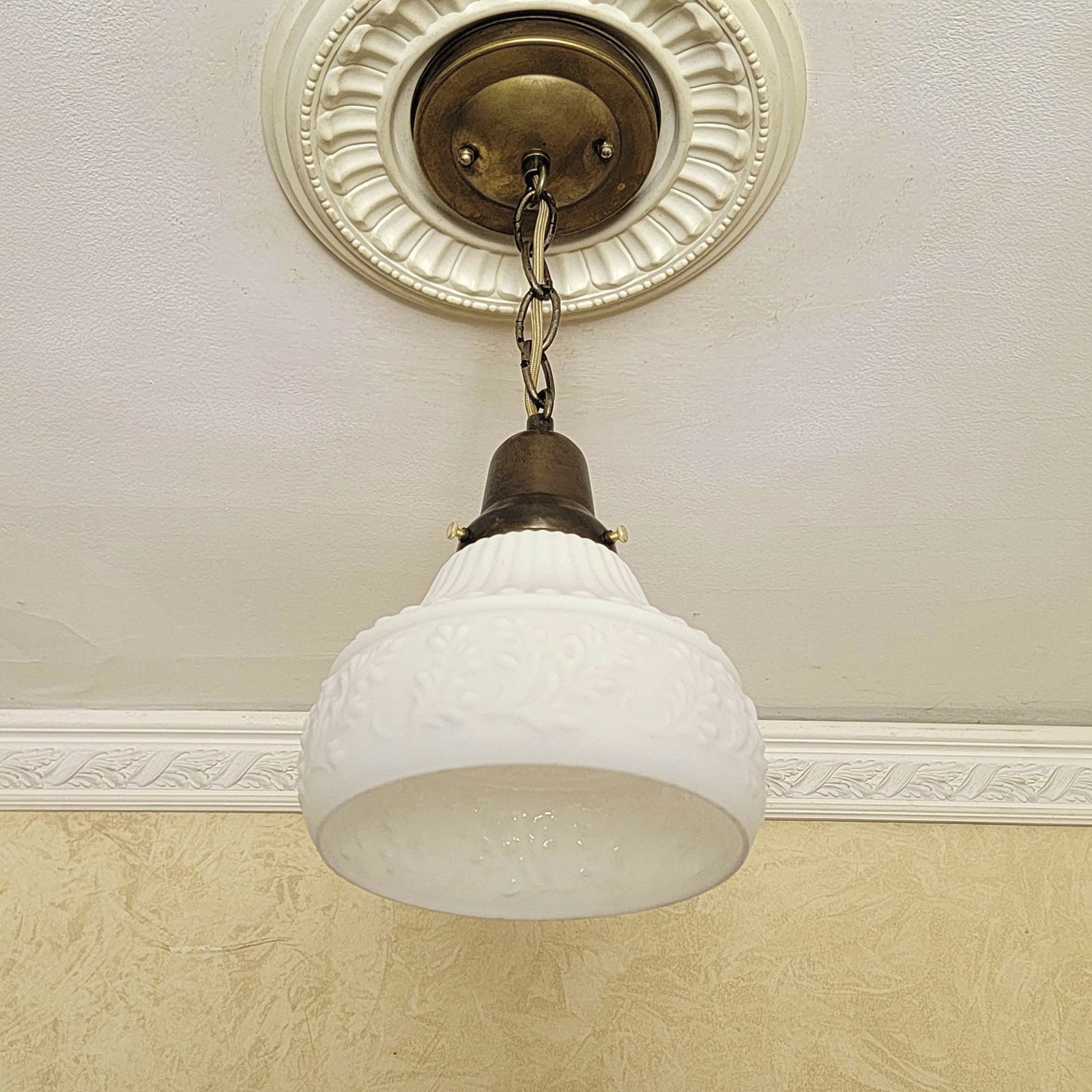 955c Antique 1910s 20s Victorian Ceiling Light glass shade lamp fixture pendant